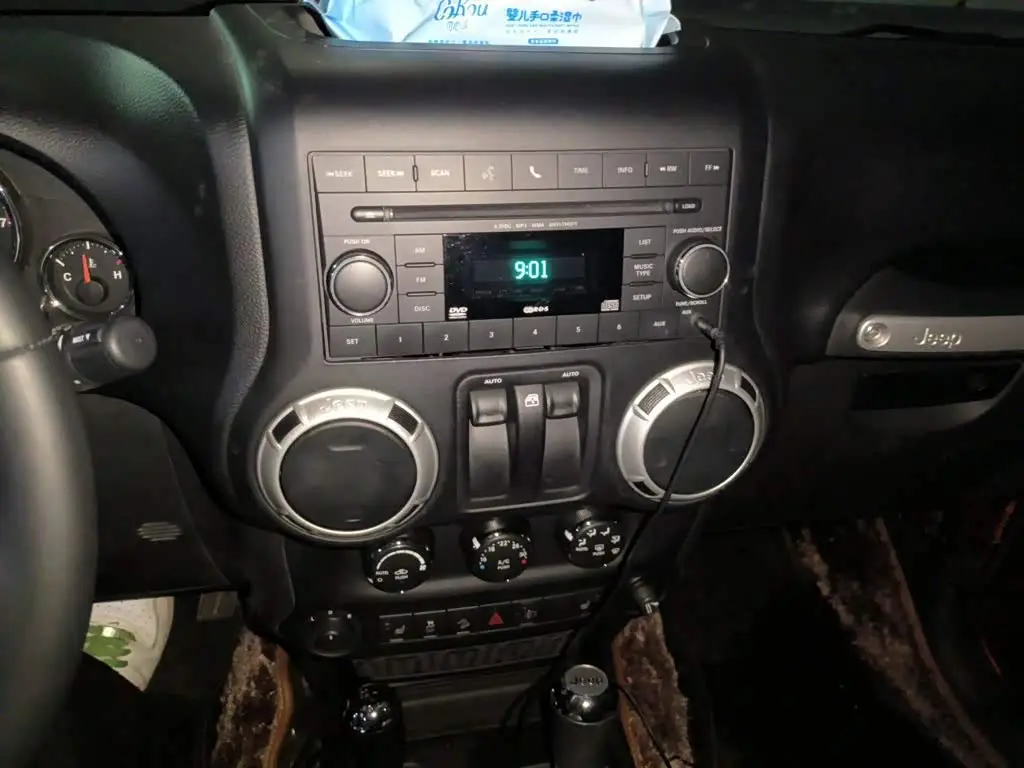Jeep Wrangler 2015 — Фото 14/20