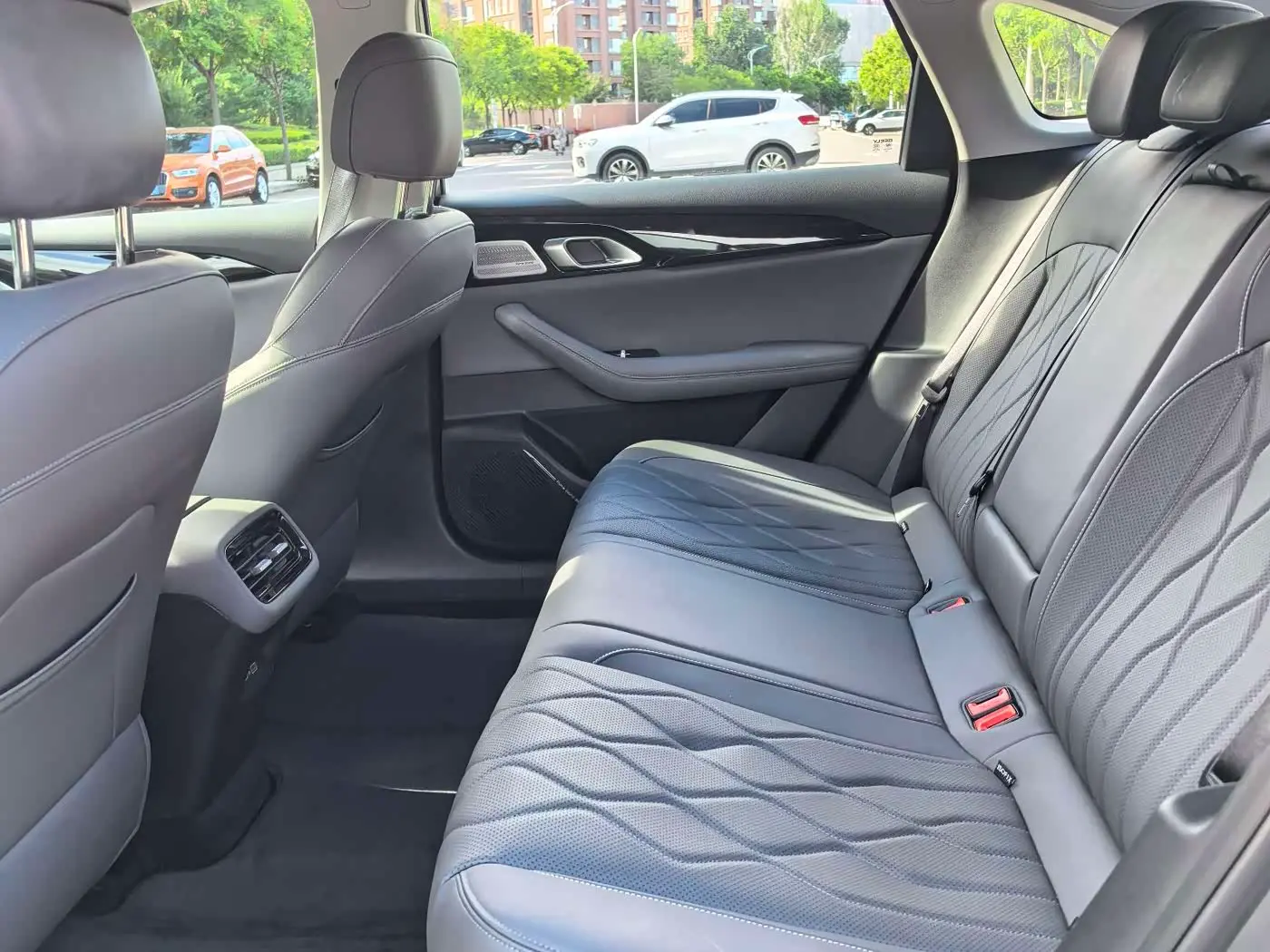 Geely Galaxy Galaxy A7 2025 — Фото 9/14