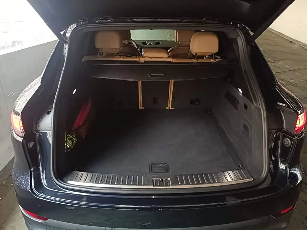 Porsche Cayenne 2018 — Şəkil 19/20