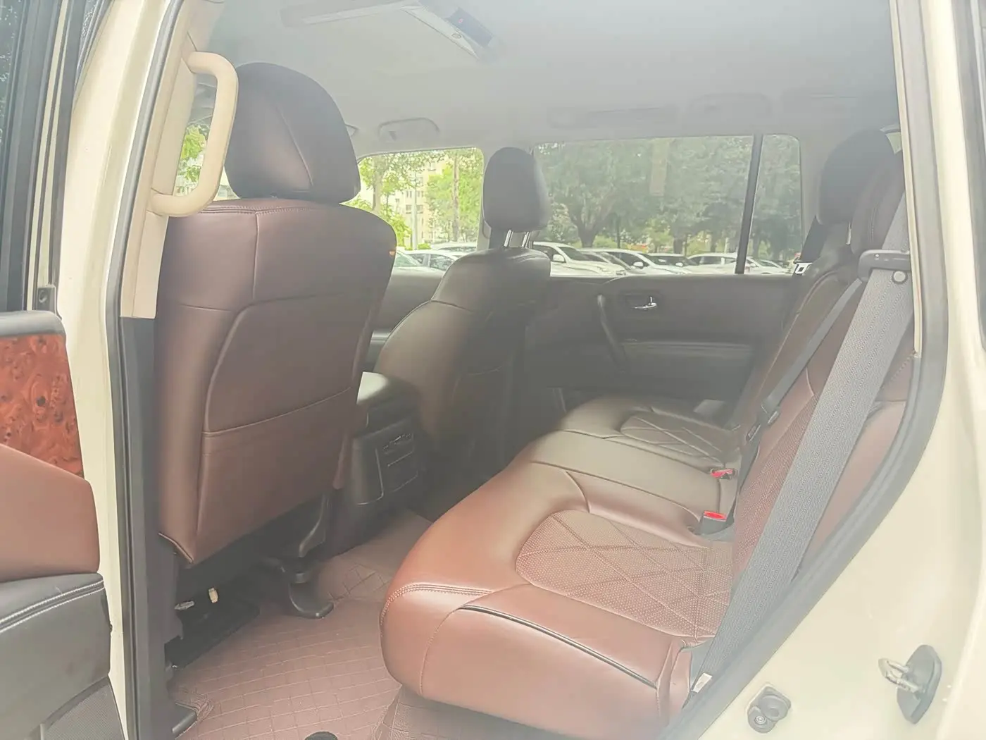 Nissan Patrol 2019 — Photo 8/20