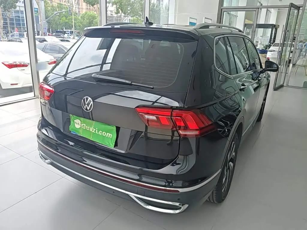 Volkswagen Tiguan L 2022 — Фото 5/20