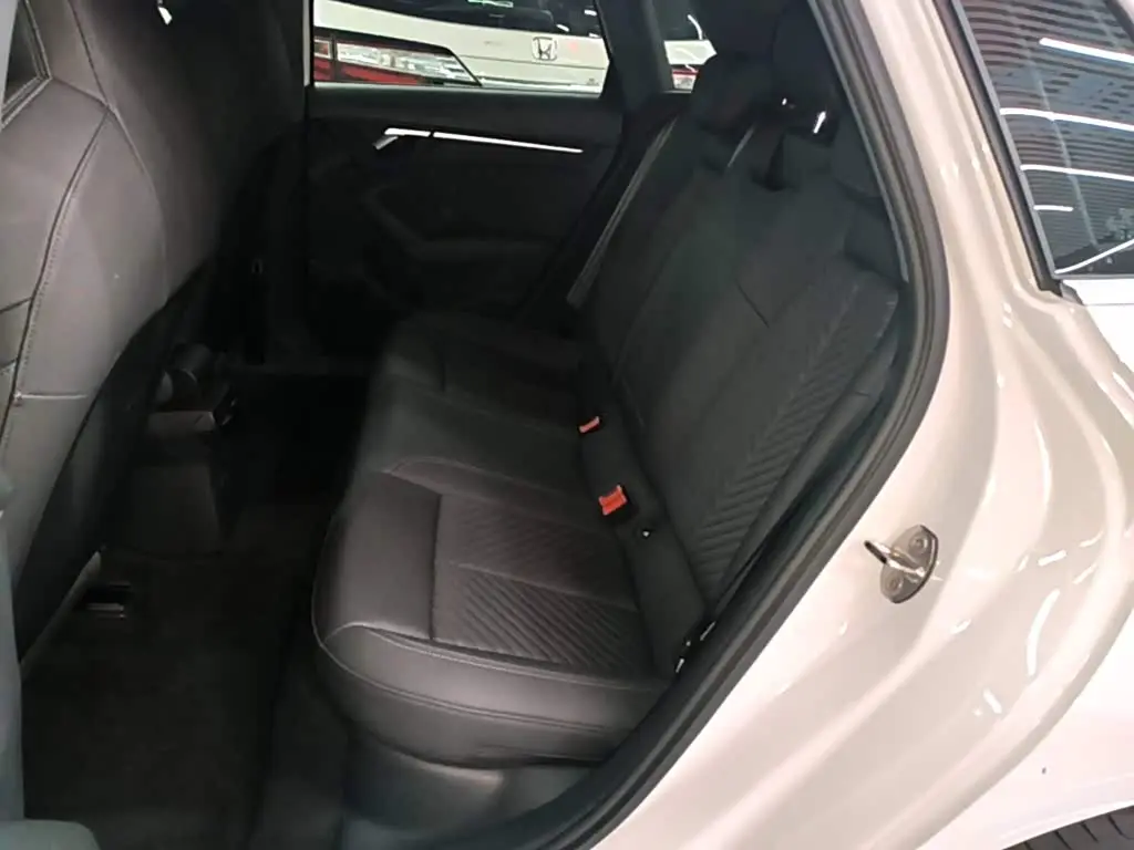 Audi A3 2021 — Şəkil 17/20