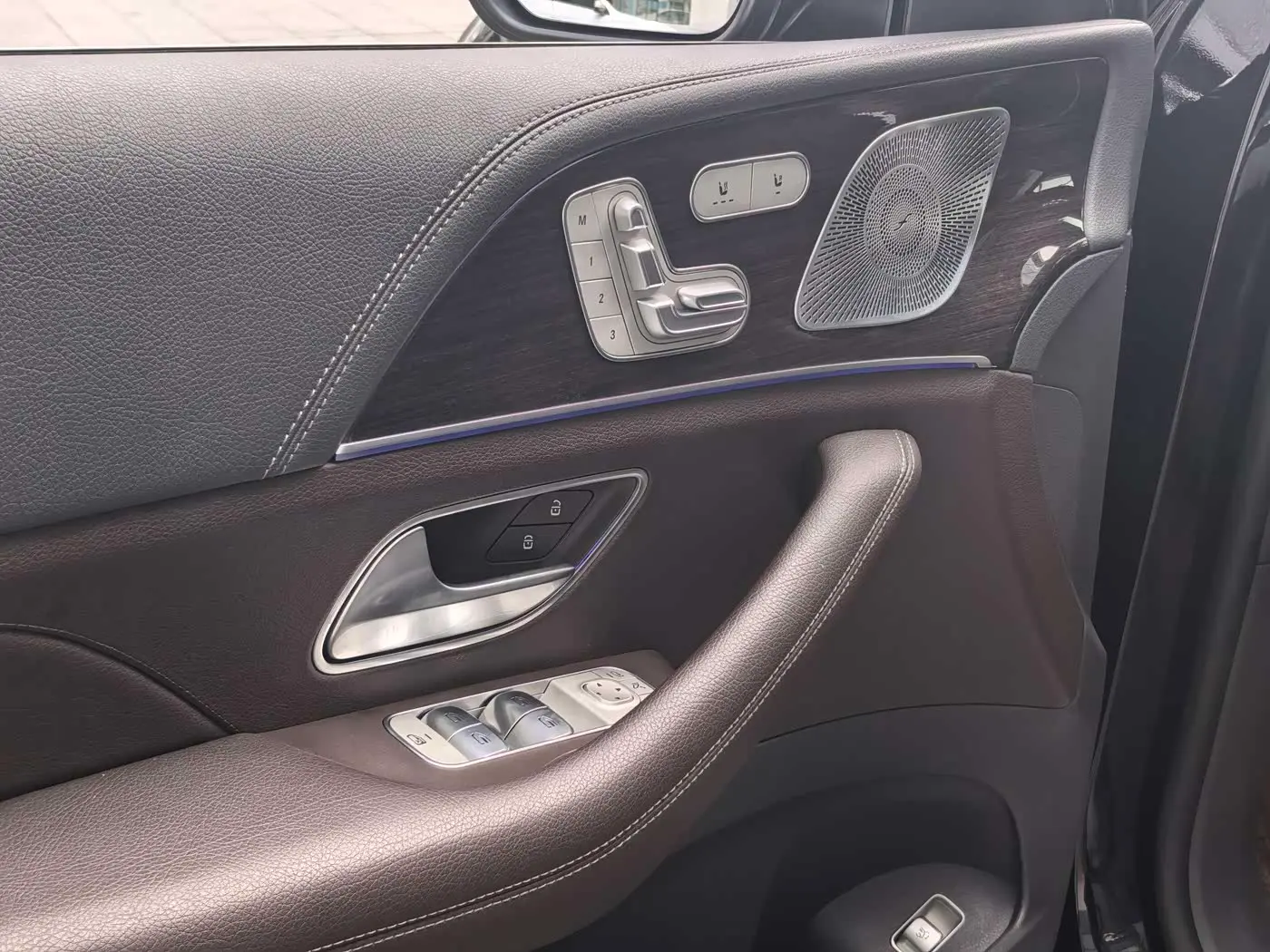 Mercedes-Benz GLS 2020 — Photo 15/20