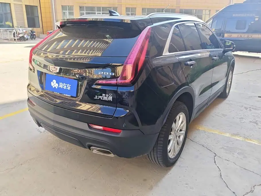 Cadillac XT4 2022 — Фото 3/16