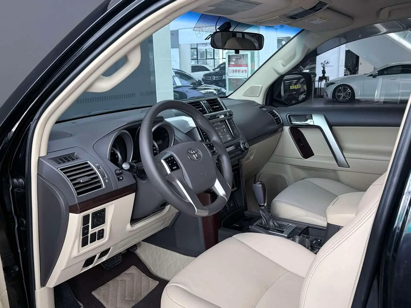 Toyota Prado 2016 — Photo 19/20