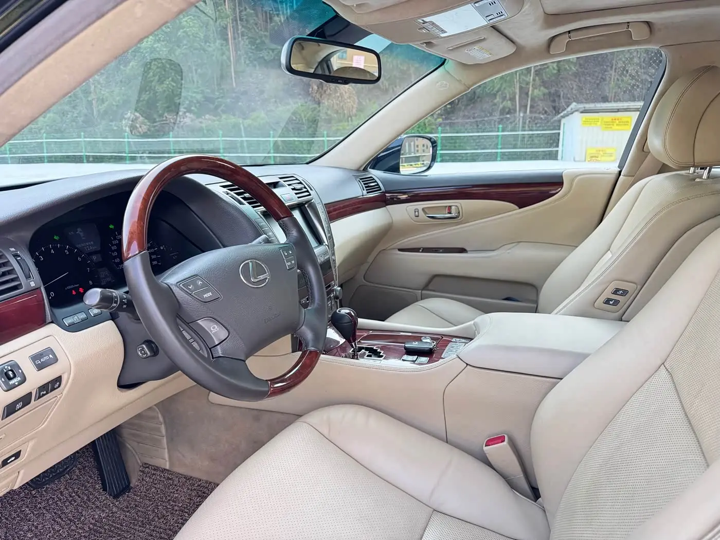 Lexus LS 2007 — Photo 13/13