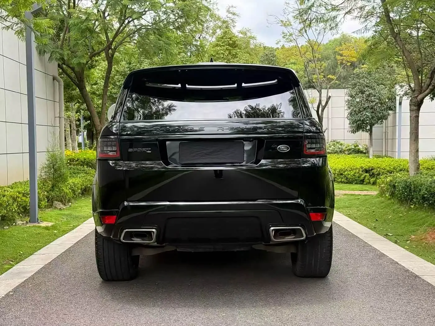 Land Rover Range Rover Sport 2021 — Photo 8/9