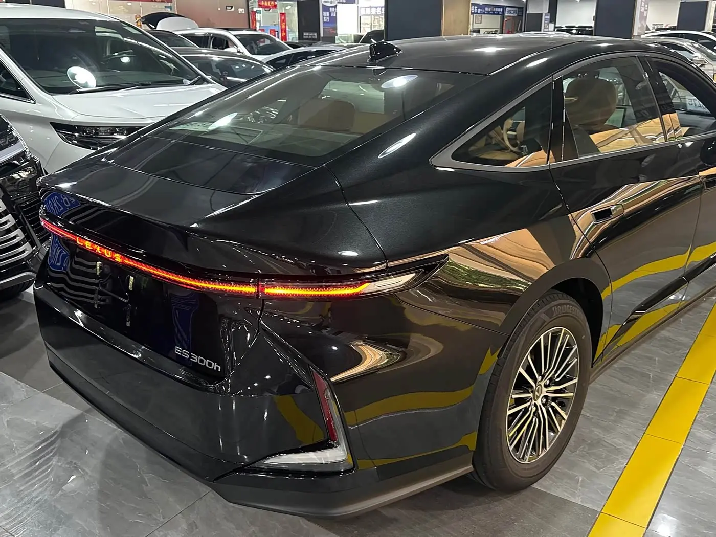 Lexus ES 2026 — Photo 12/12