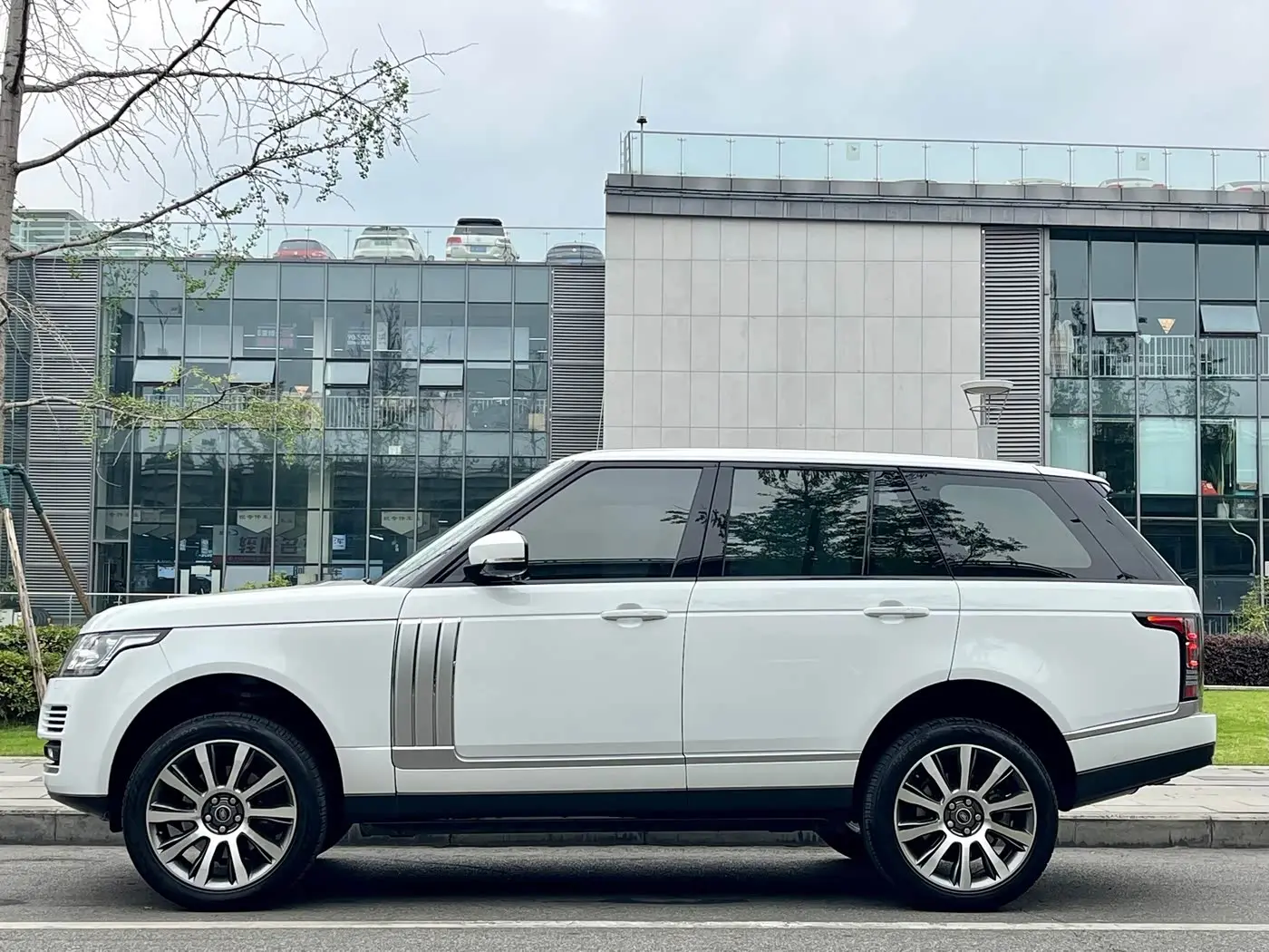 Land Rover Range Rover 2016 — Şəkil 3/19