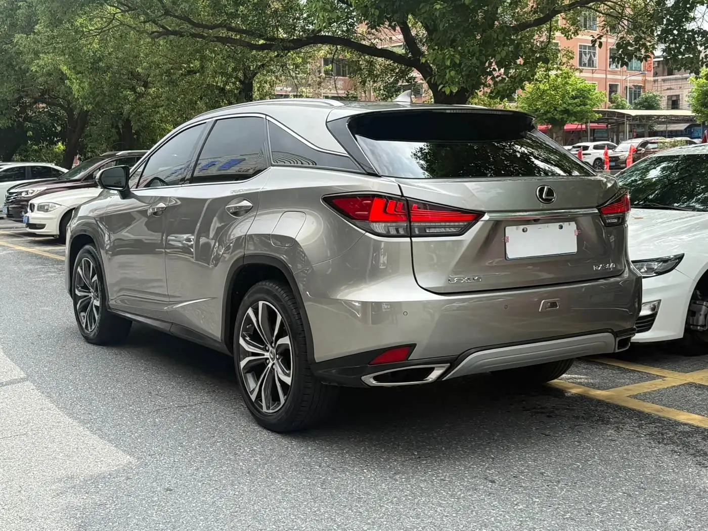 Lexus RX 2021 — ფოტო 3/20