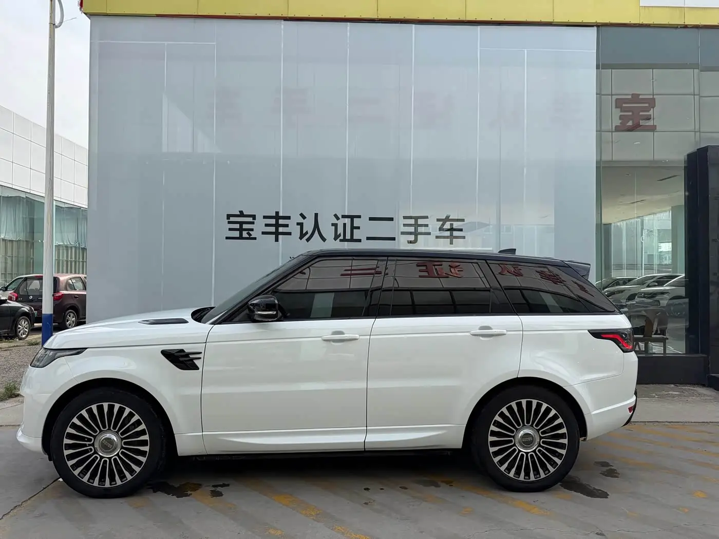 Land Rover Range Rover Sport 2019 — Photo 3/9