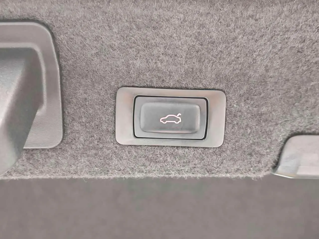 Audi A6L 2021 — Photo 11/12