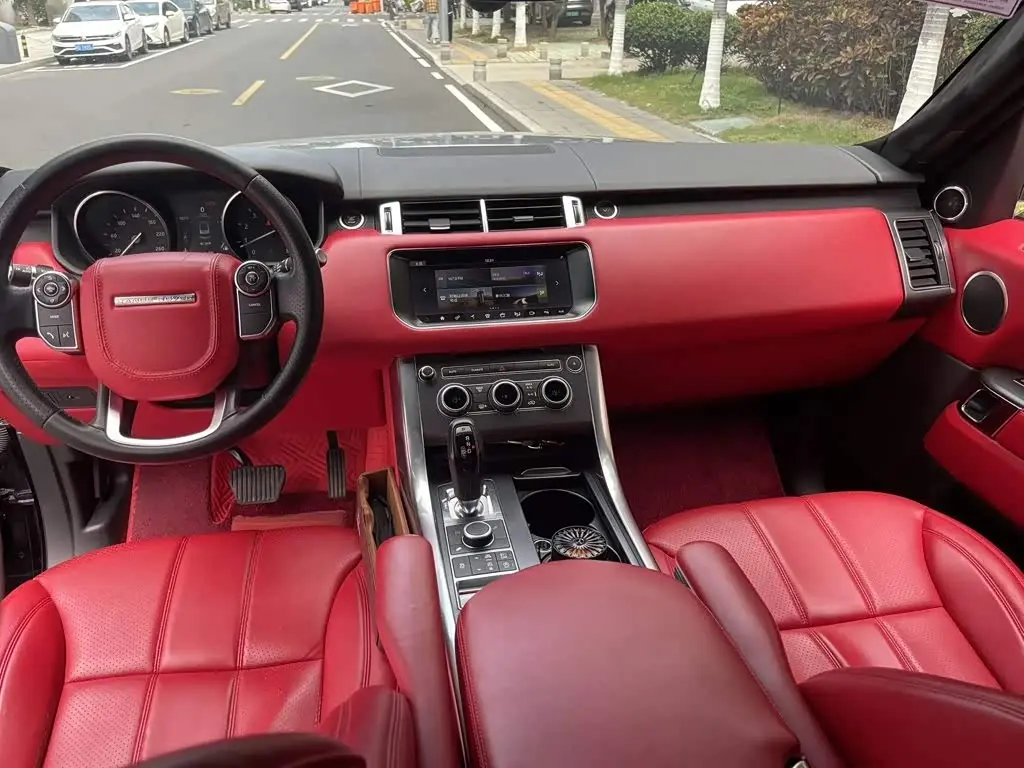 Land Rover Range Rover Sport 2017 — Photo 7/9