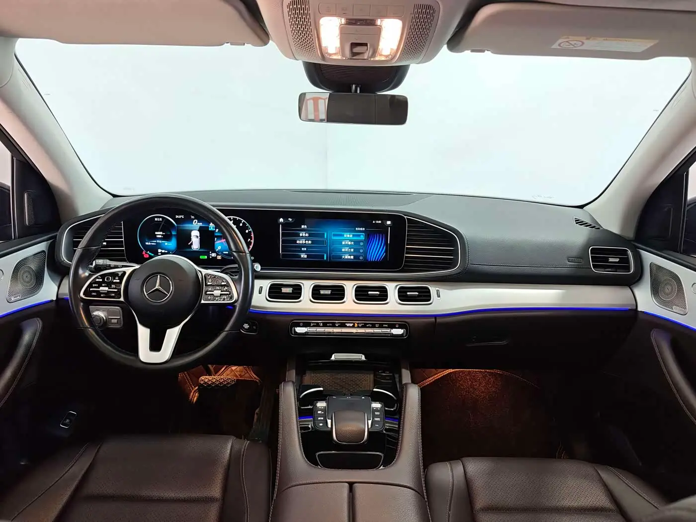 Mercedes-Benz GLE 2023 — Photo 8/16