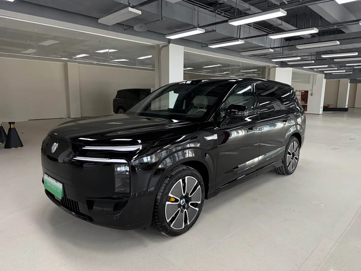 Denza N8L, 2025