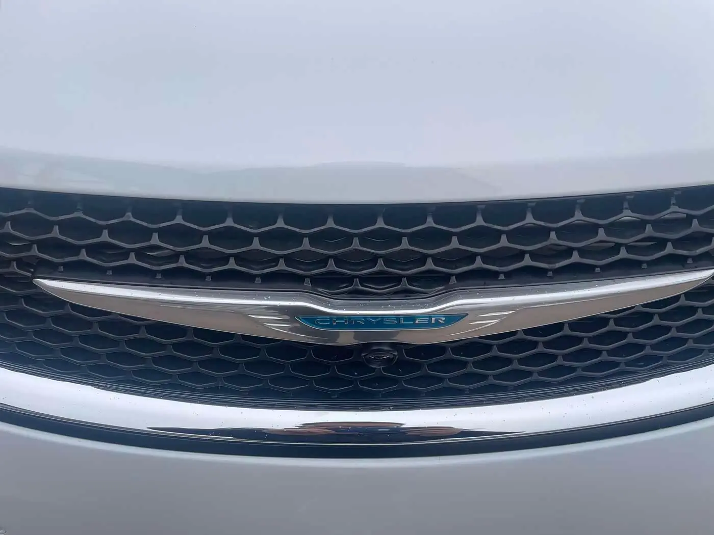 Chrysler Grand Caravan PHEV 2025 — Photo 12/17