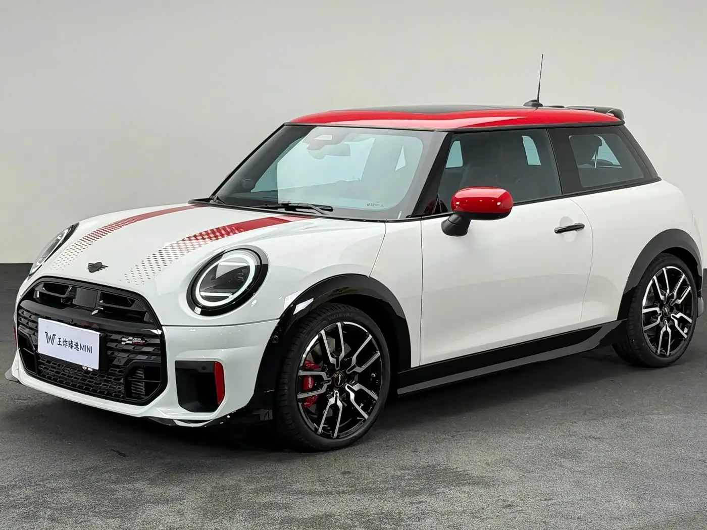MINI JCW, 2025