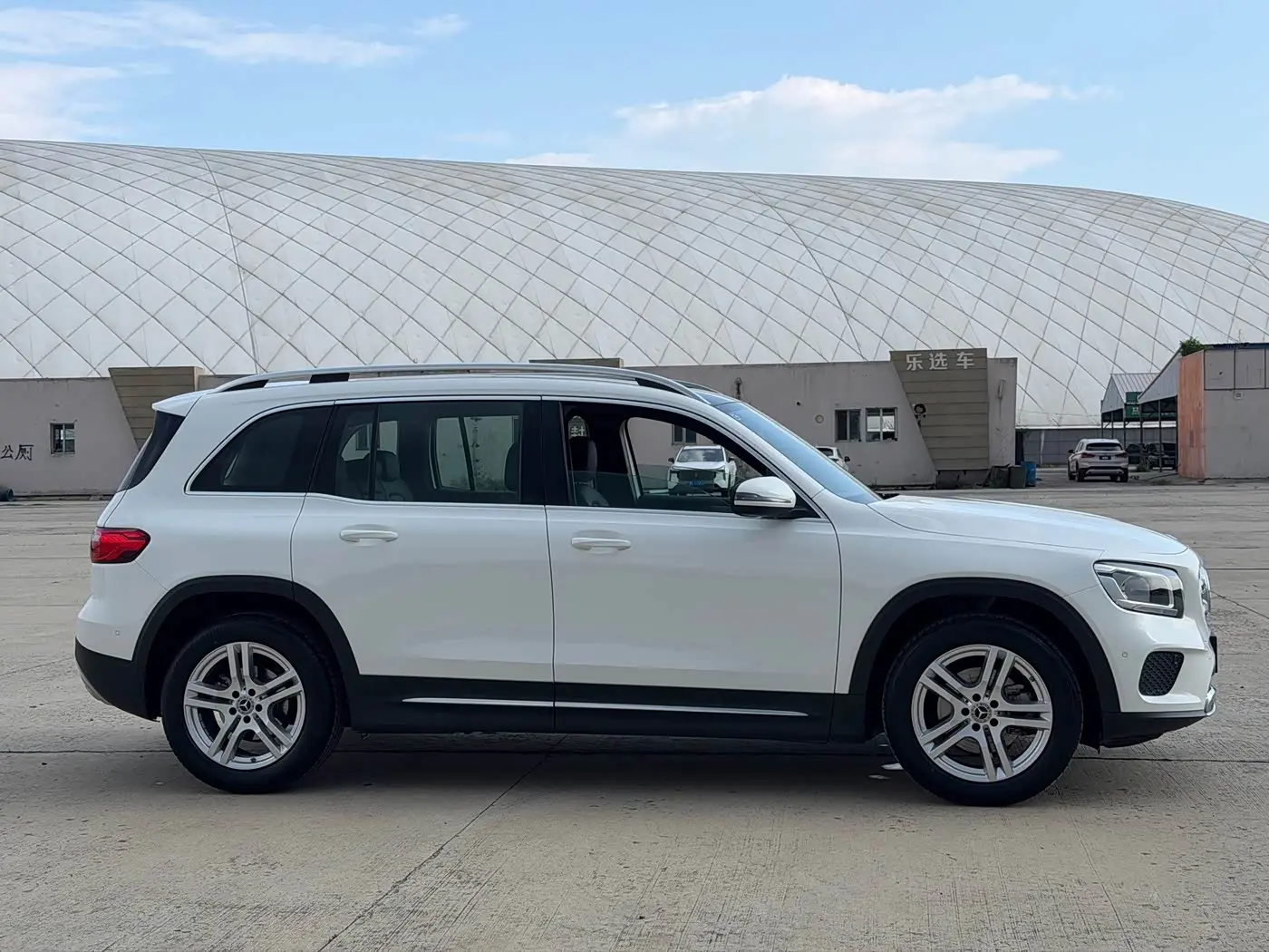 Mercedes-Benz GLB 2020 — Фото 4/18