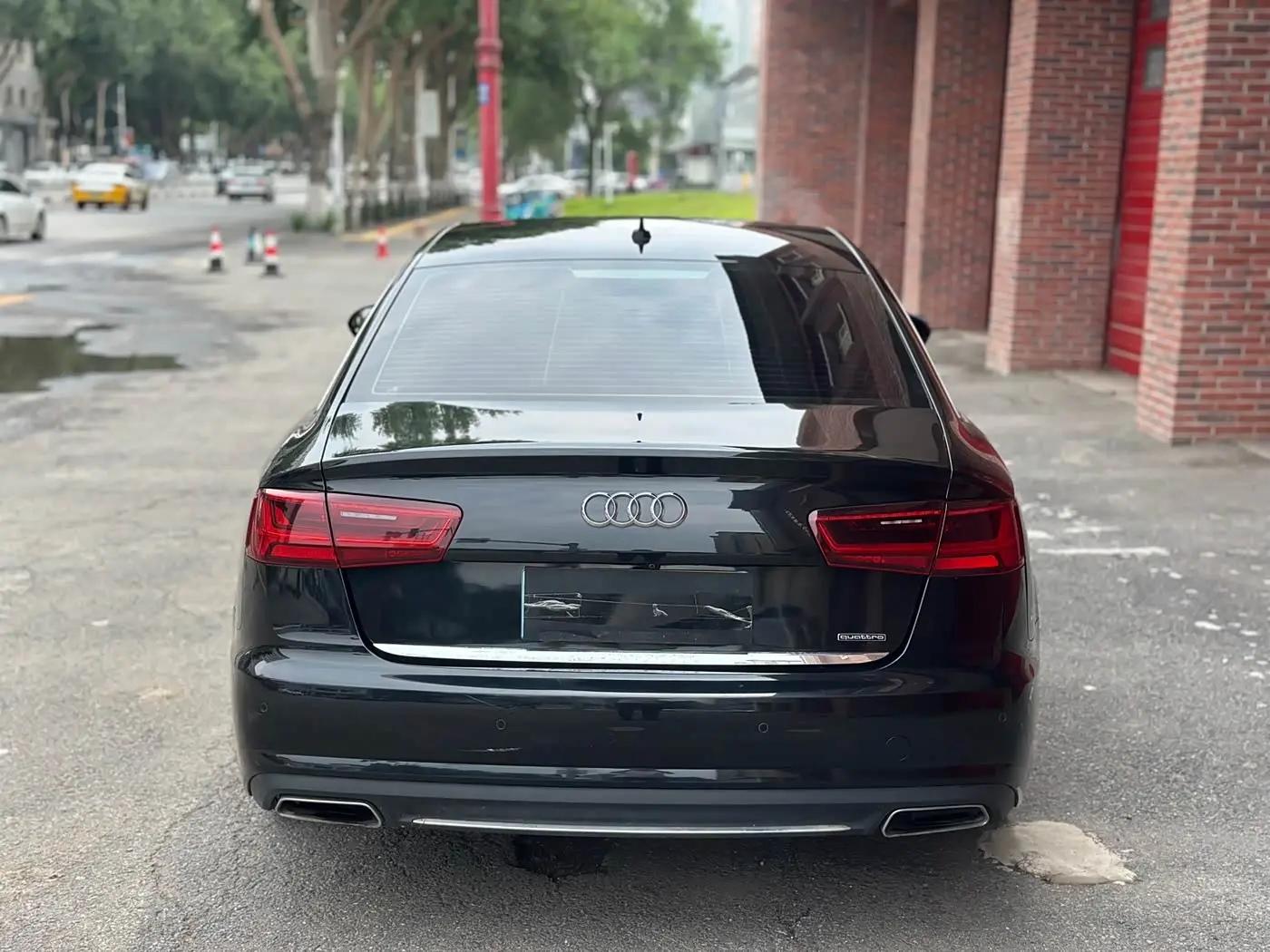 Audi A6L 2016 — Şəkil 11/12