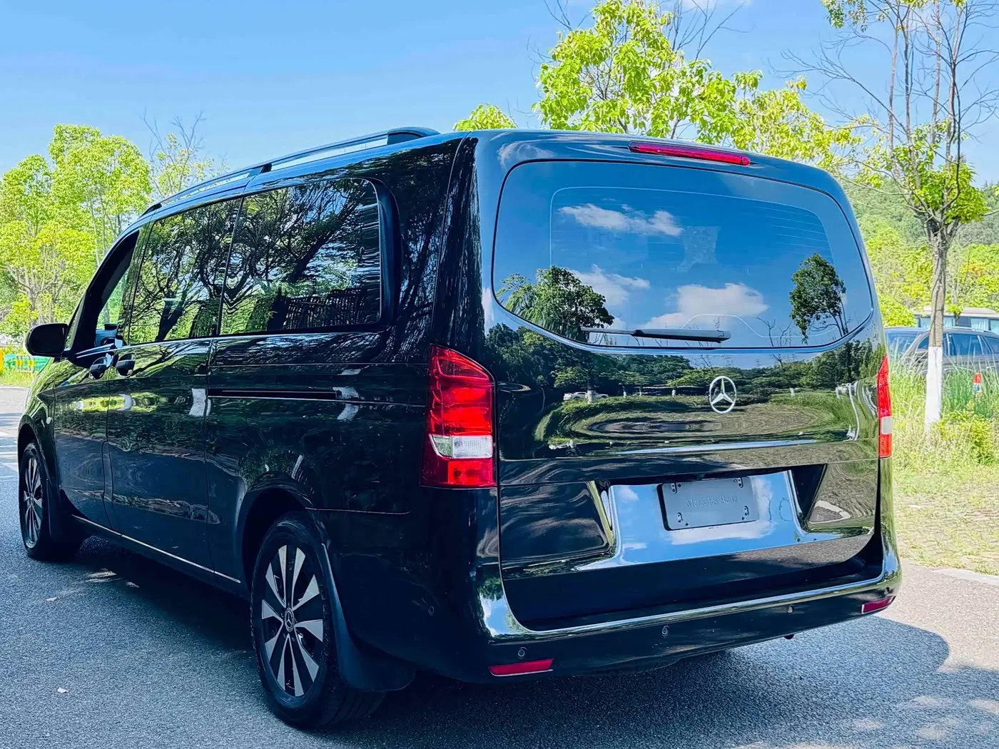 Mercedes-Benz Vito 2022 — Photo 3/20