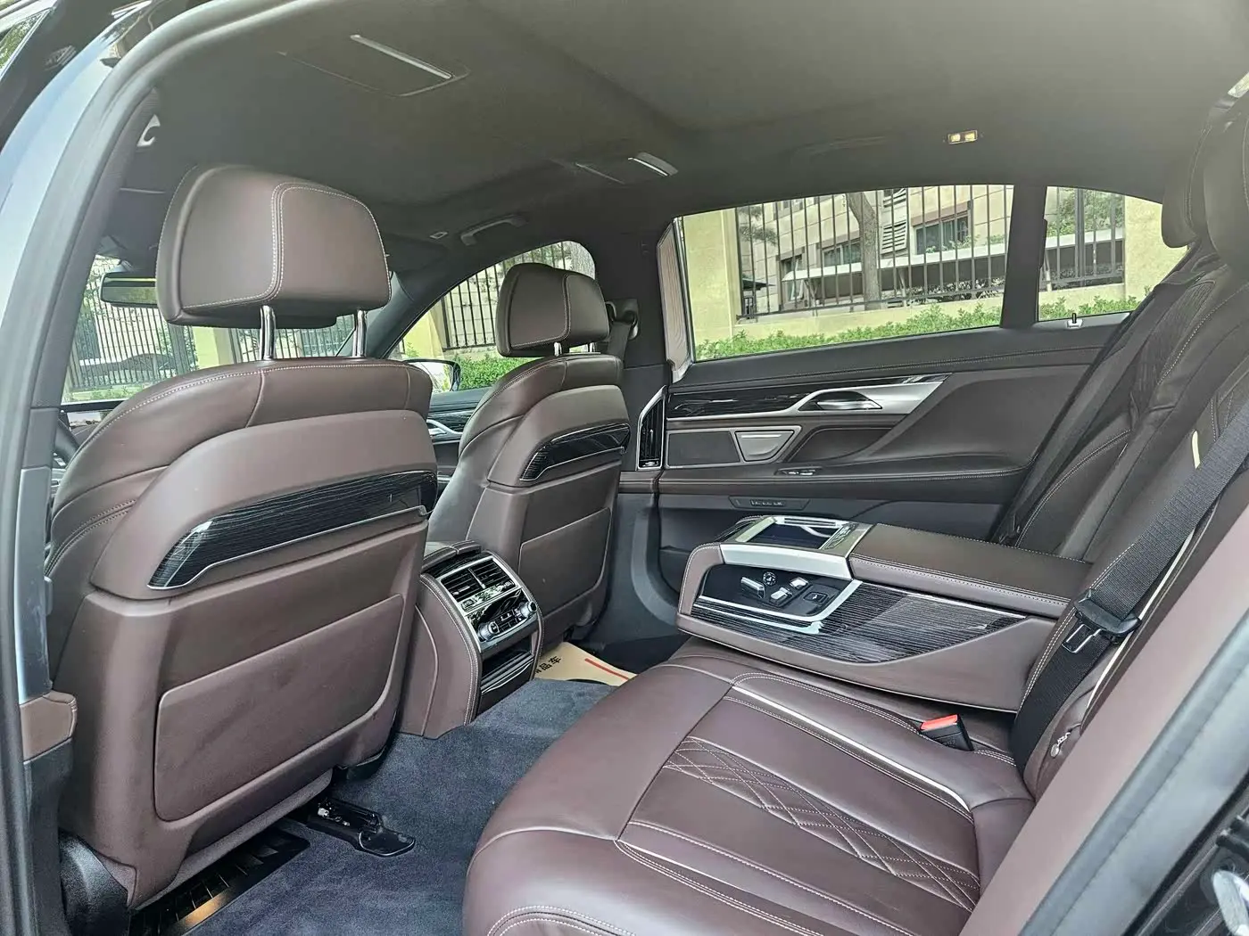 BMW 7 Series 2022 — Photo 8/20