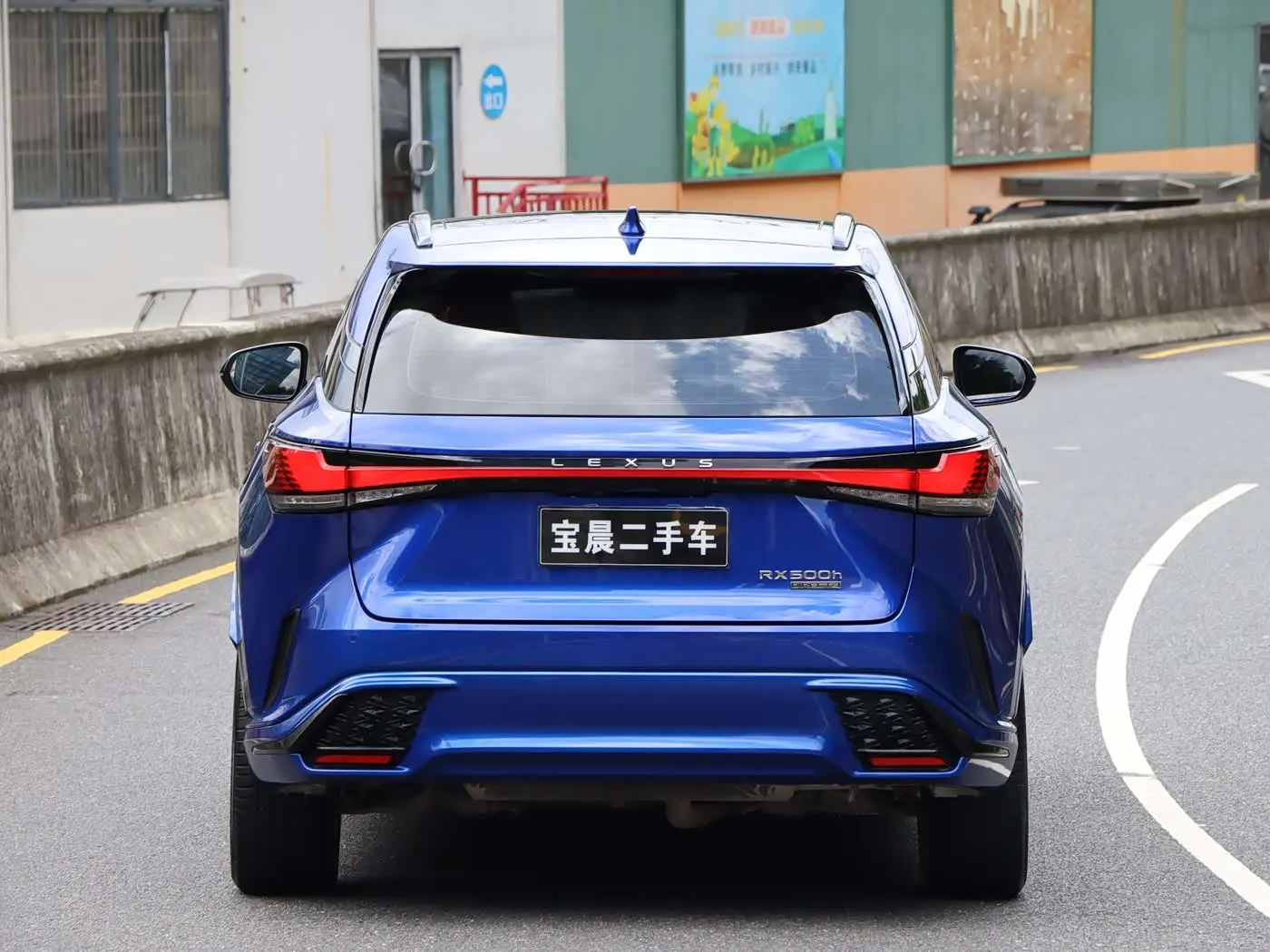 Lexus RX 2023 — Photo 5/20