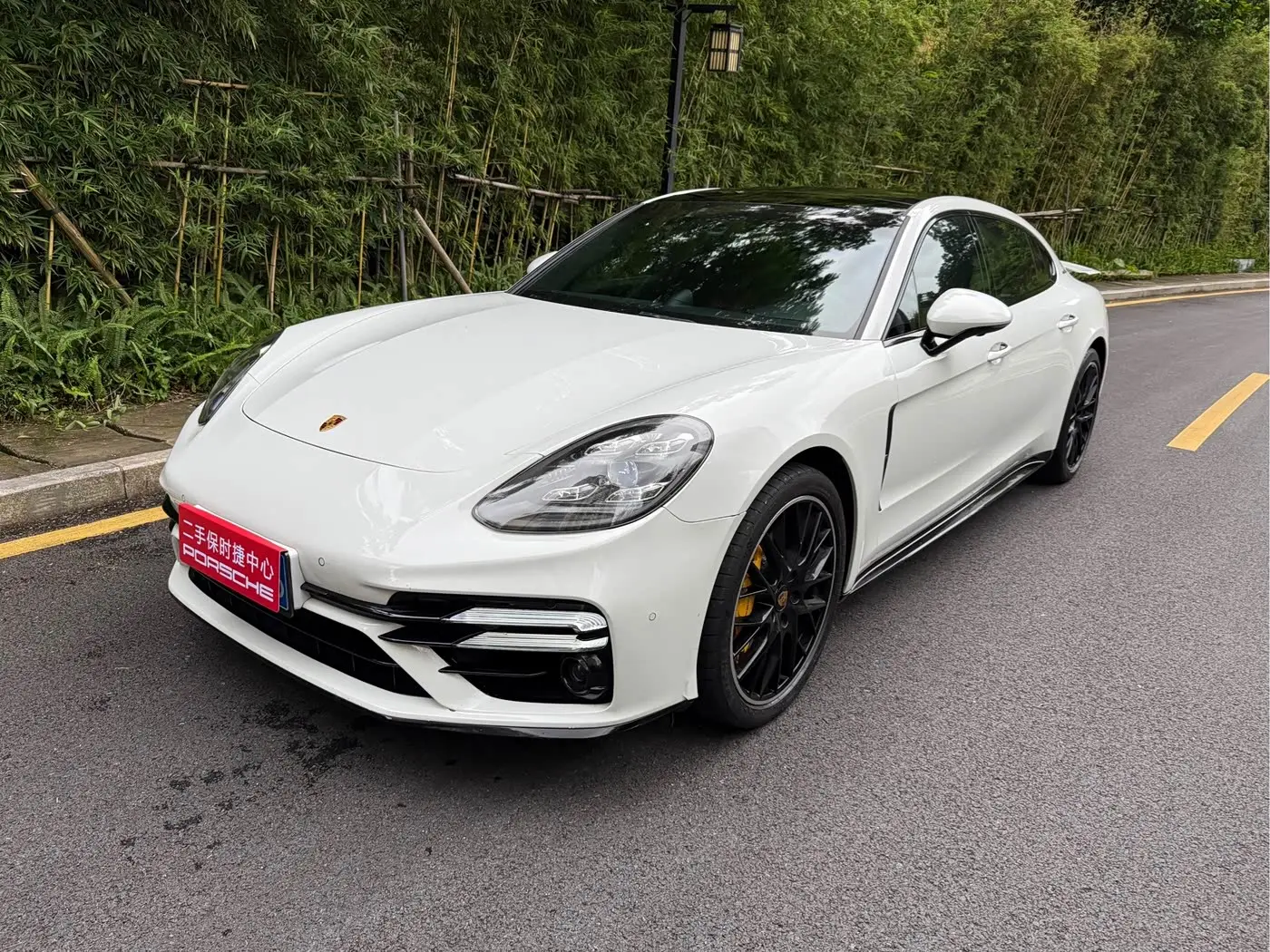 Porsche Panamera 2022 — Photo 1/16