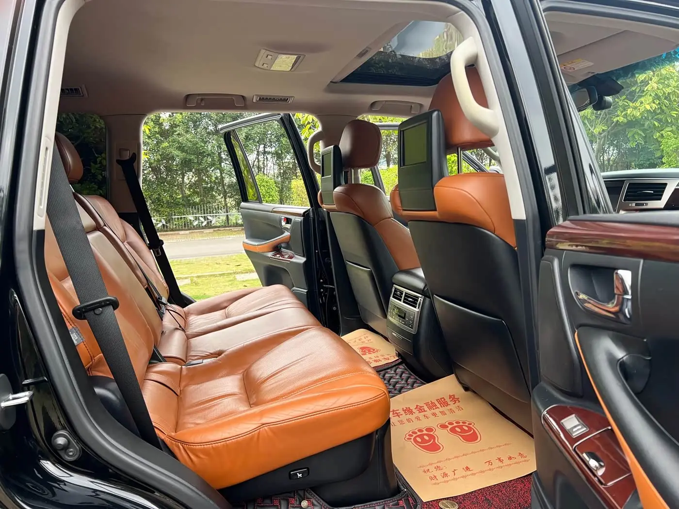 Lexus LX 2013 — Photo 15/20