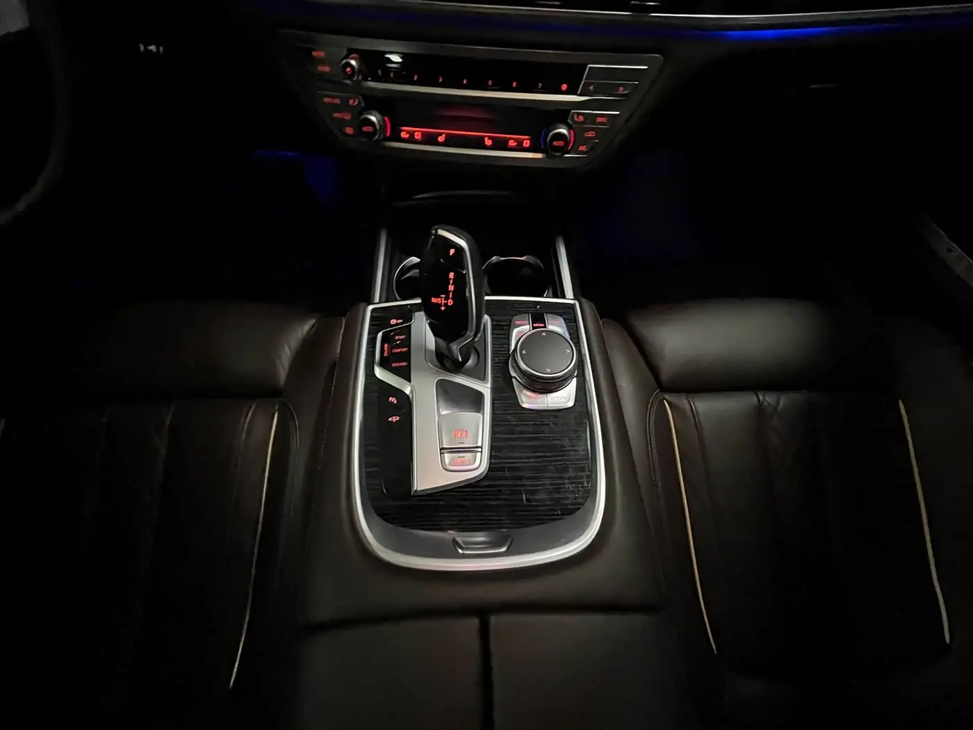 BMW 7 Series 2022 — Şəkil 17/20