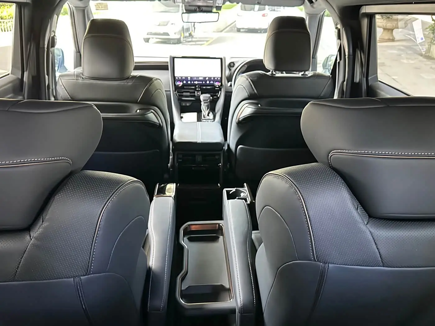 Toyota Alphard 2026 — Şəkil 15/15