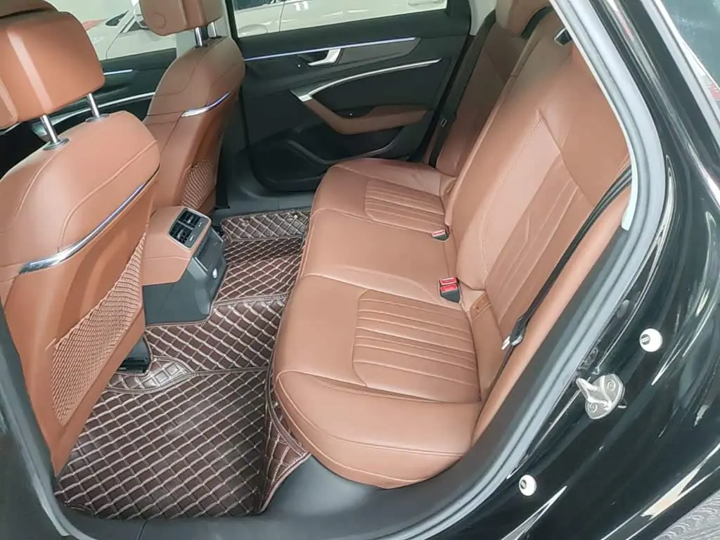 Audi A6L 2021 — Şəkil 17/20