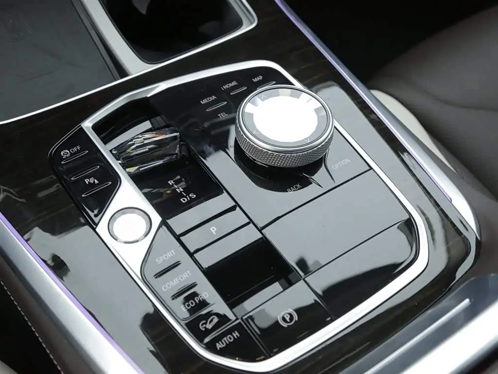 BMW X5 2024 — Photo 11/17