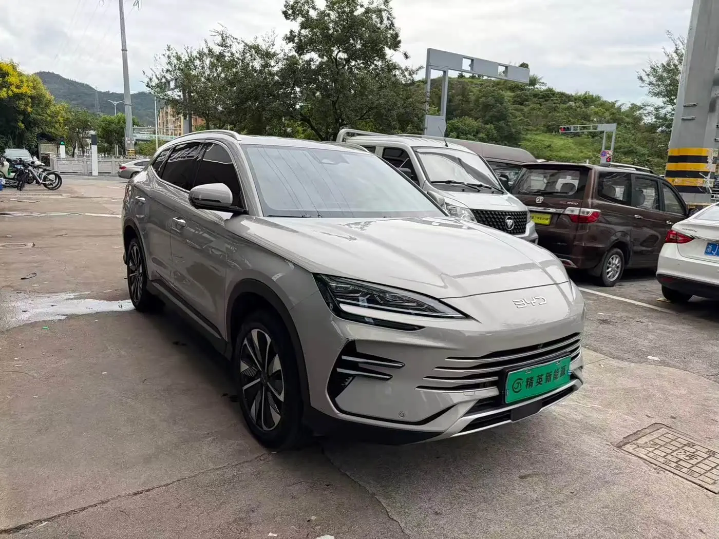 BYD Song PLUS PHEV 2025 — Photo 2/15