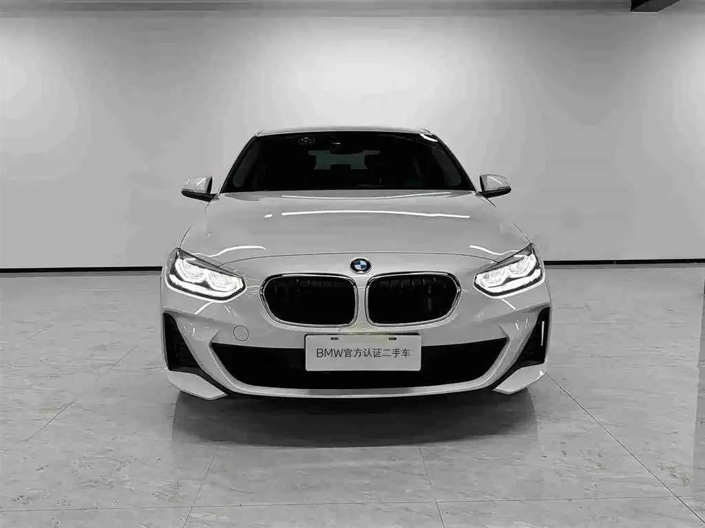 BMW 1 Series 2023 — Şəkil 2/18