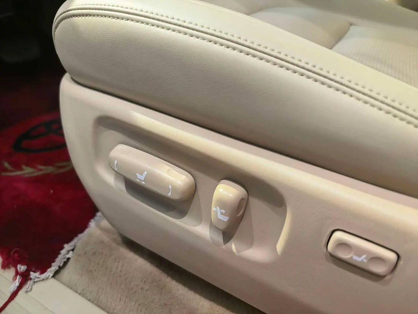 Toyota Land Cruiser 2014 — Фото 17/20