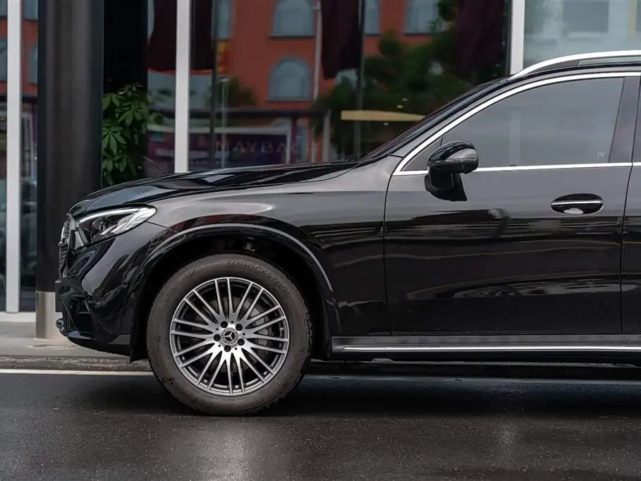 Mercedes-Benz GLC 2026 — Photo 4/20