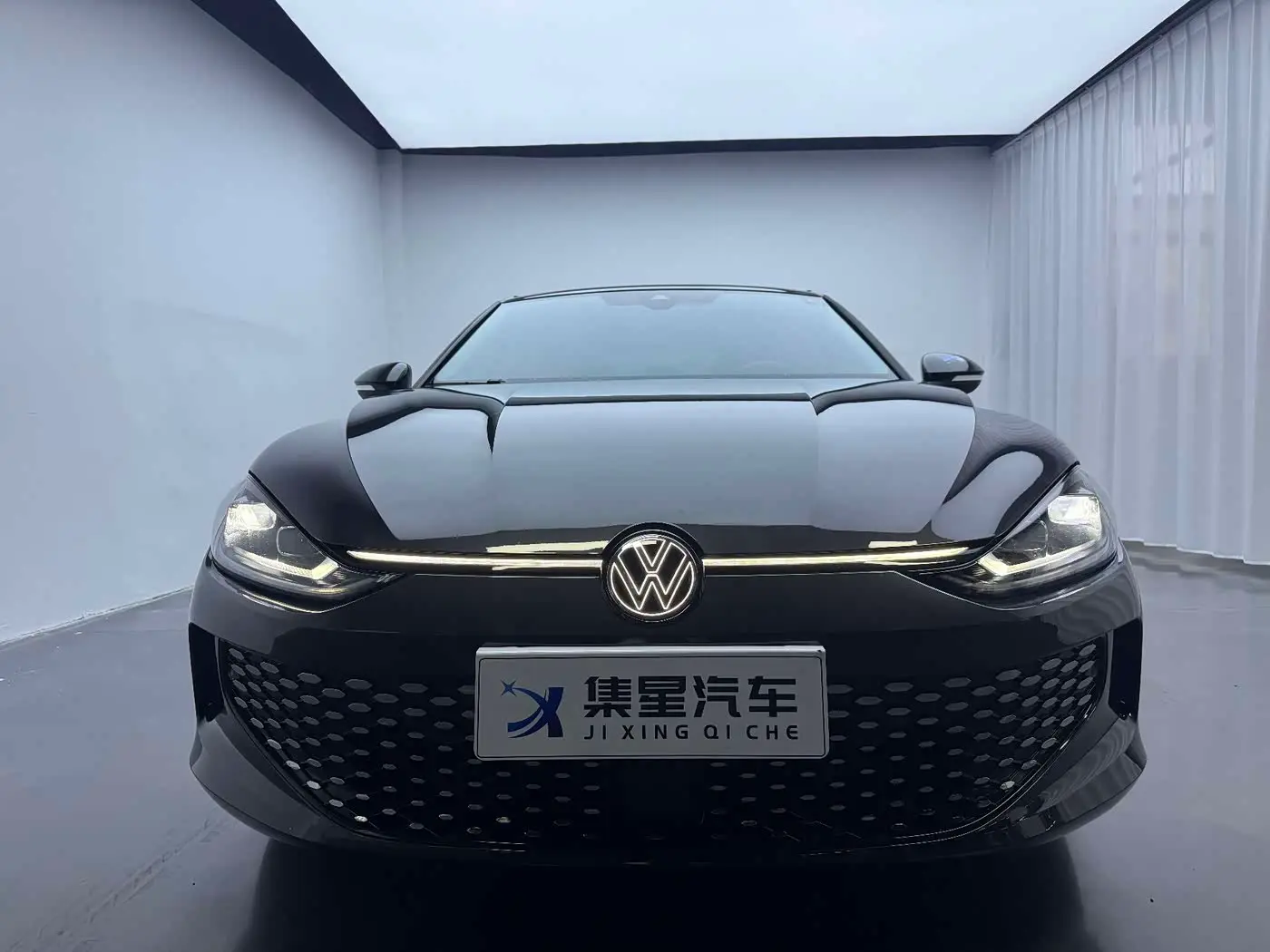 Volkswagen Lamando 2023 — Photo 3/15