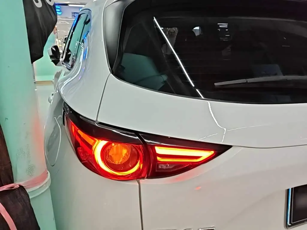 Mazda CX-5 2018 — Photo 5/20