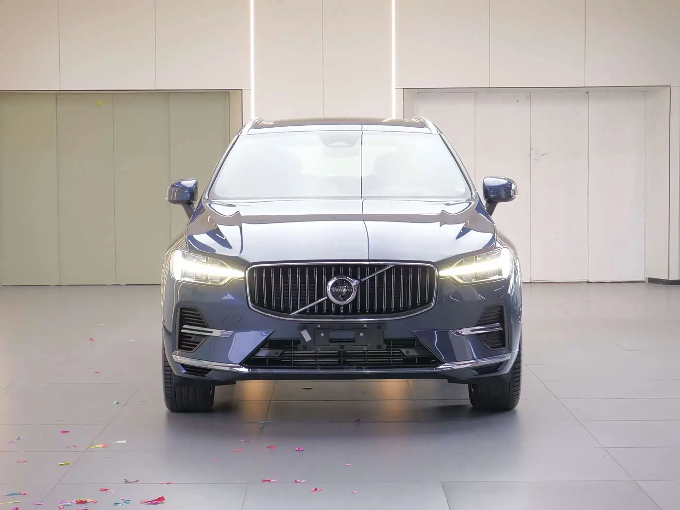 Volvo XC60 Plug-in Hybrid 2024 — Фото 2/20