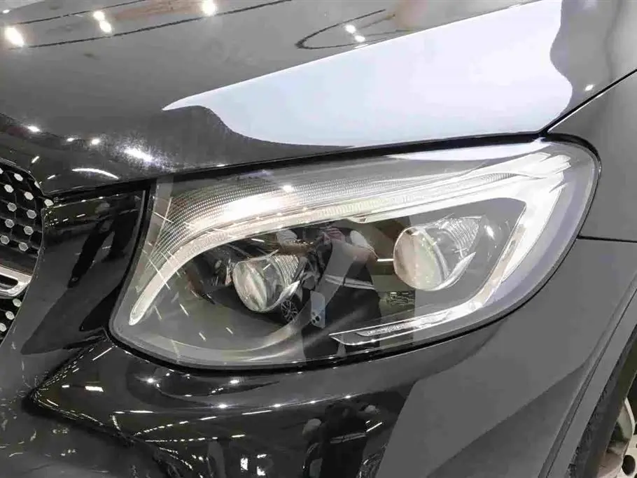 Mercedes-Benz GLC AMG 2018 — Photo 17/20