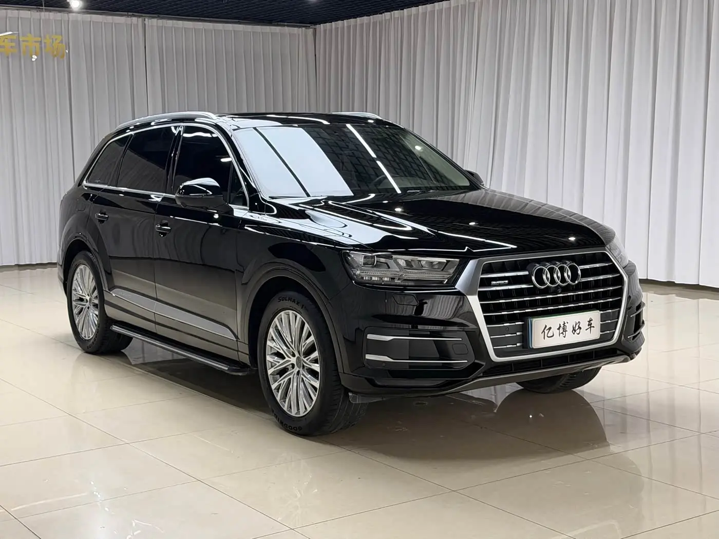 Audi Q7 2019 — Photo 3/16