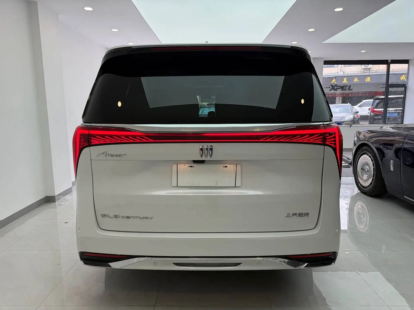 Buick Century 2023 — Photo 12/13