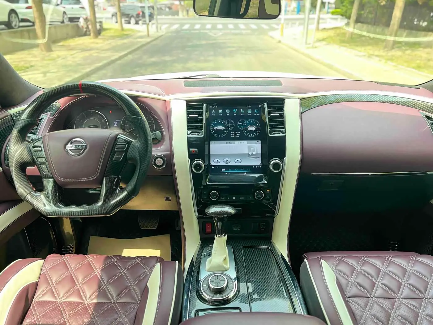 Nissan Patrol 2018 — Photo 14/20