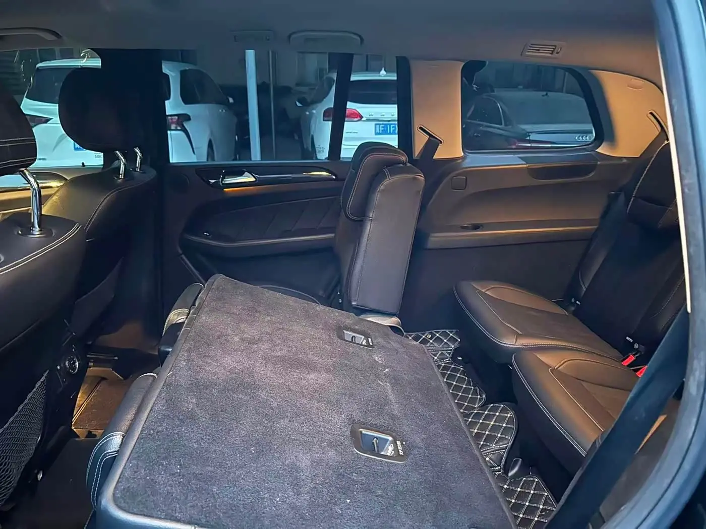 Mercedes-Benz GL-Class 2016 — Photo 5/9