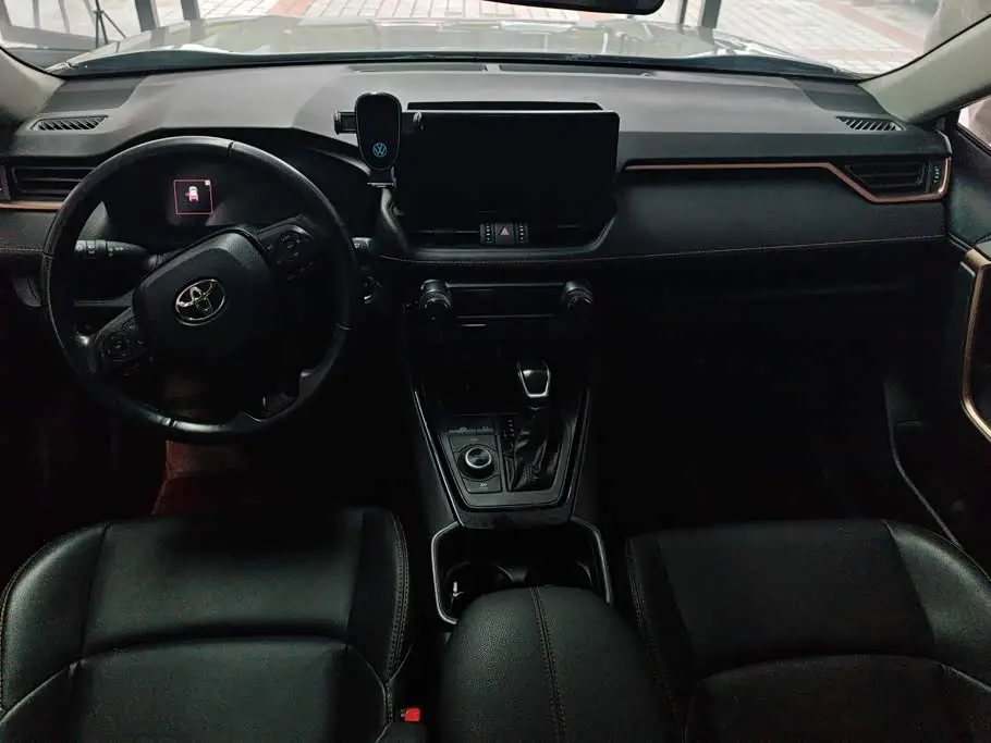 Toyota Wildlander 2024 — Şəkil 12/16