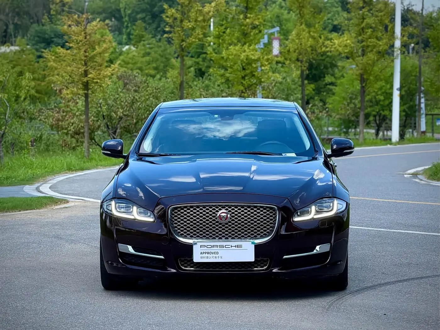 Jaguar XJ 2017 — Photo 2/20