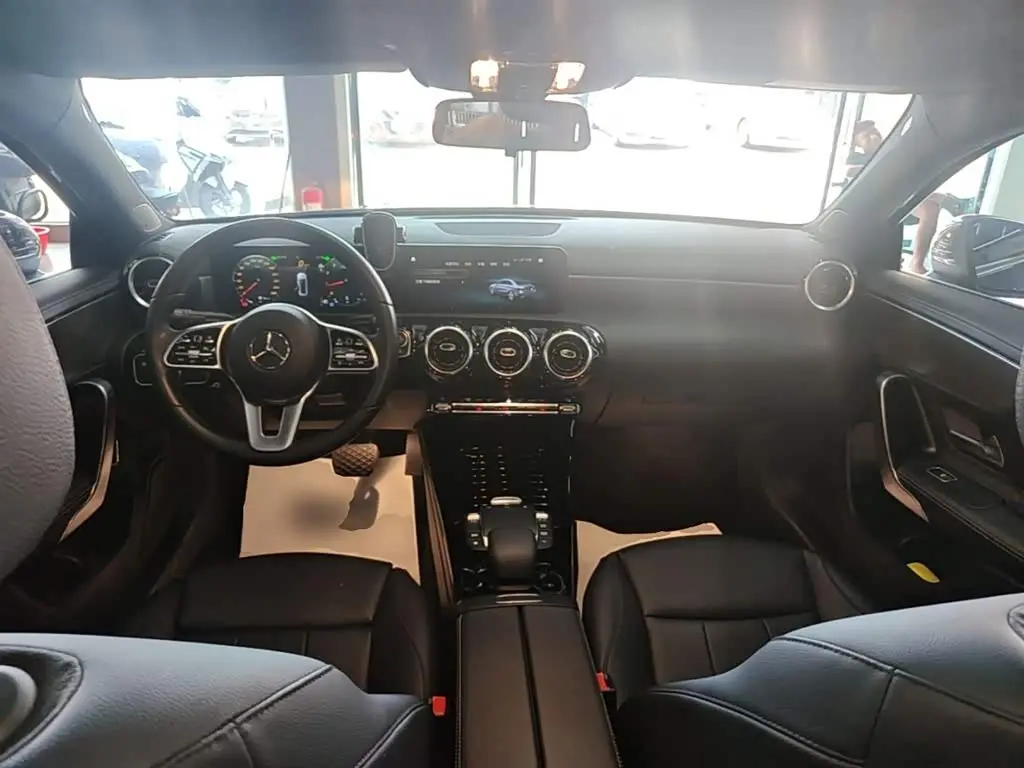 Mercedes-Benz A-Class 2023 — Şəkil 10/20