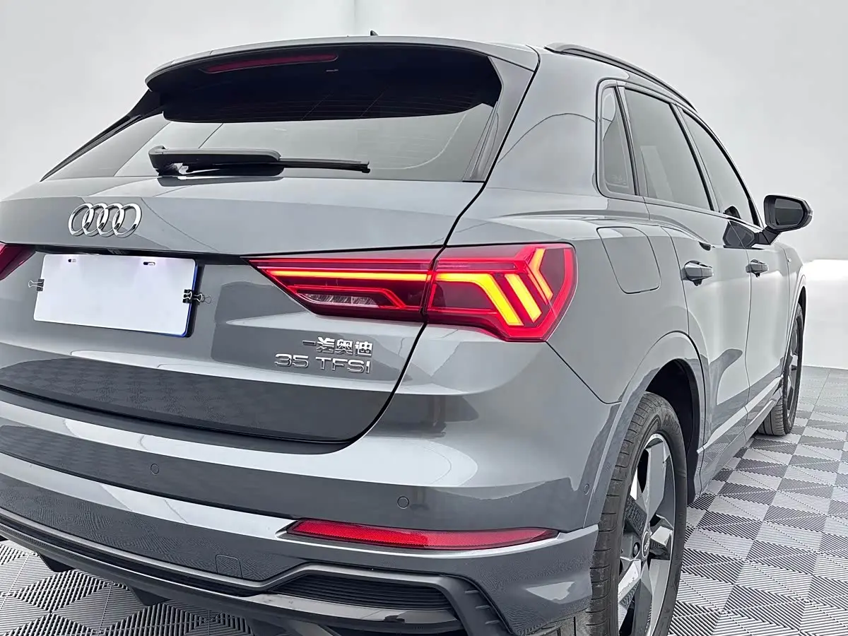 Audi Q3 2022 — Şəkil 9/18