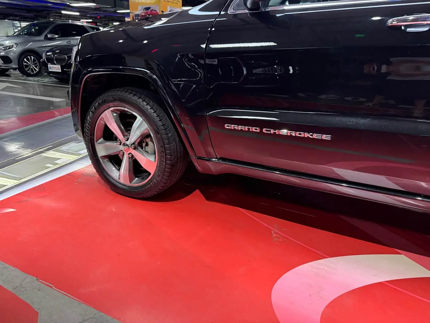 Jeep Grand Cherokee 2016 — Photo 10/20