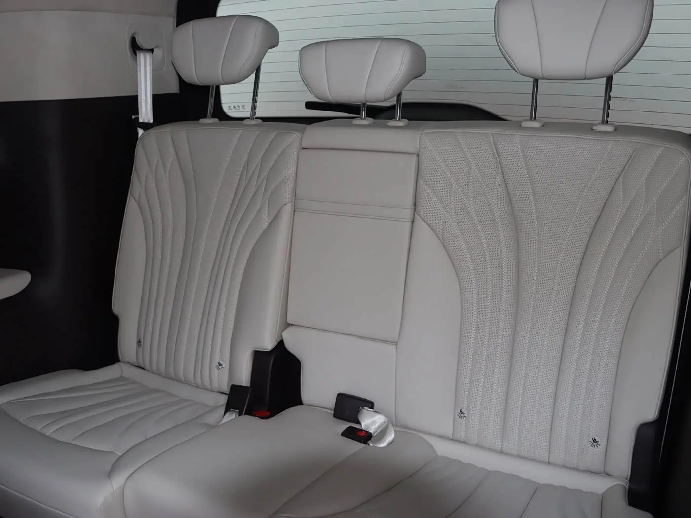 Hongqi HQ9 2025 — Photo 19/20